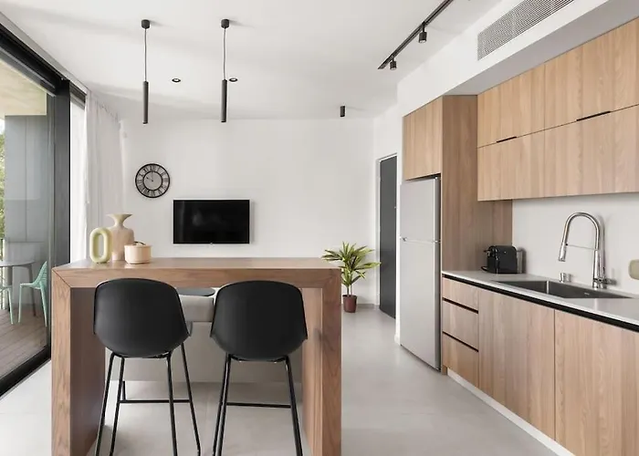 Luxury Studio Beach Flat 212